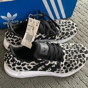 Adidas Swift Run W 8 1/2
